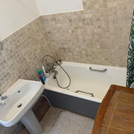 Large House Near And Whitby *